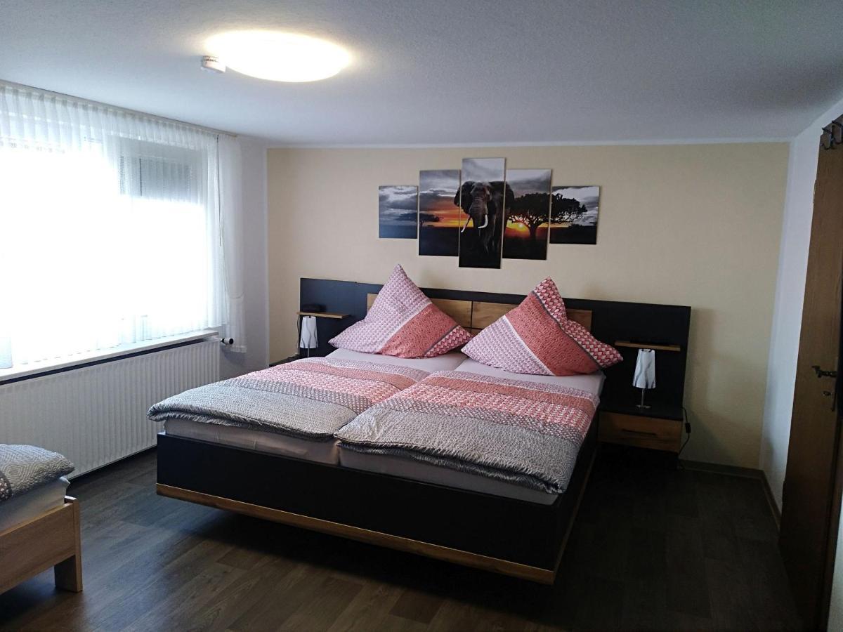 Ferienwohnung Zum Tannenwirt เมเดบาค ภายนอก รูปภาพ
